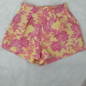 White Fox Boutique Sunset Shorts - Small